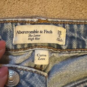 Abercrombie & Fitch Curve Love The Loose High Rise Jeans